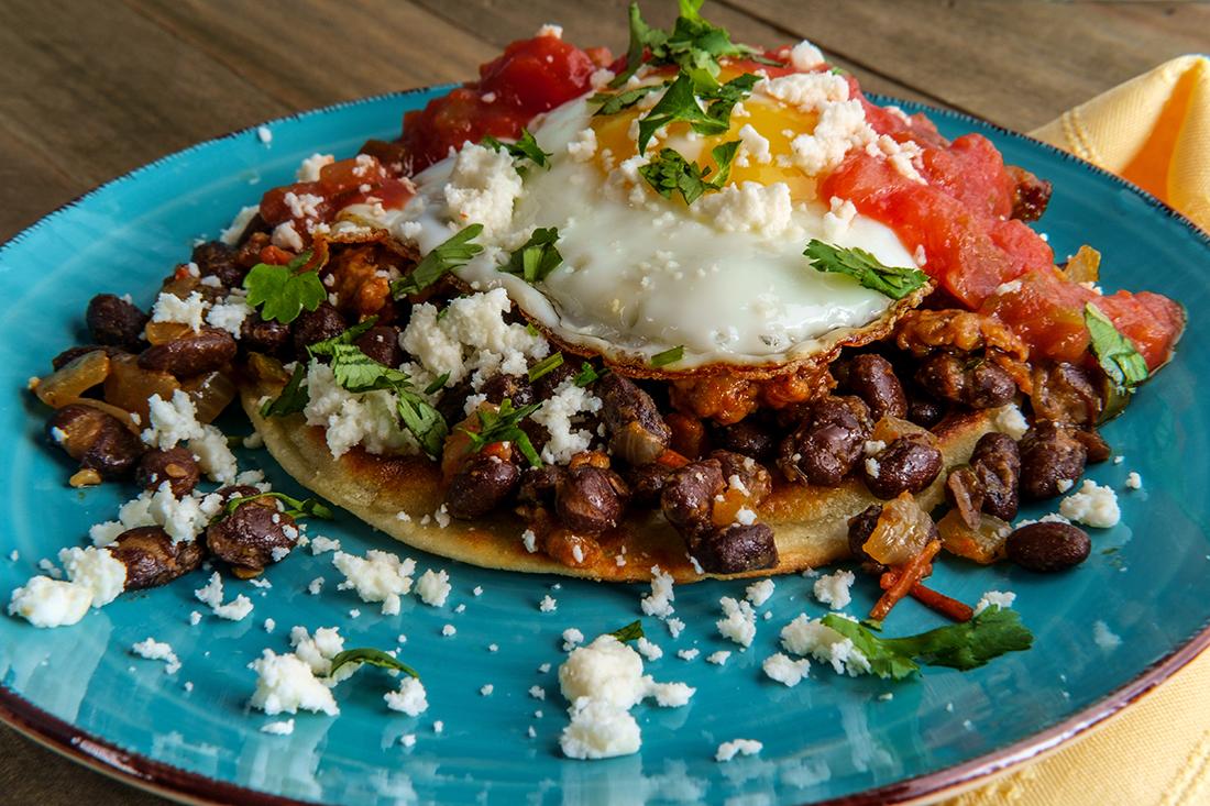 Read more about the article Breakfast at El Mariachi